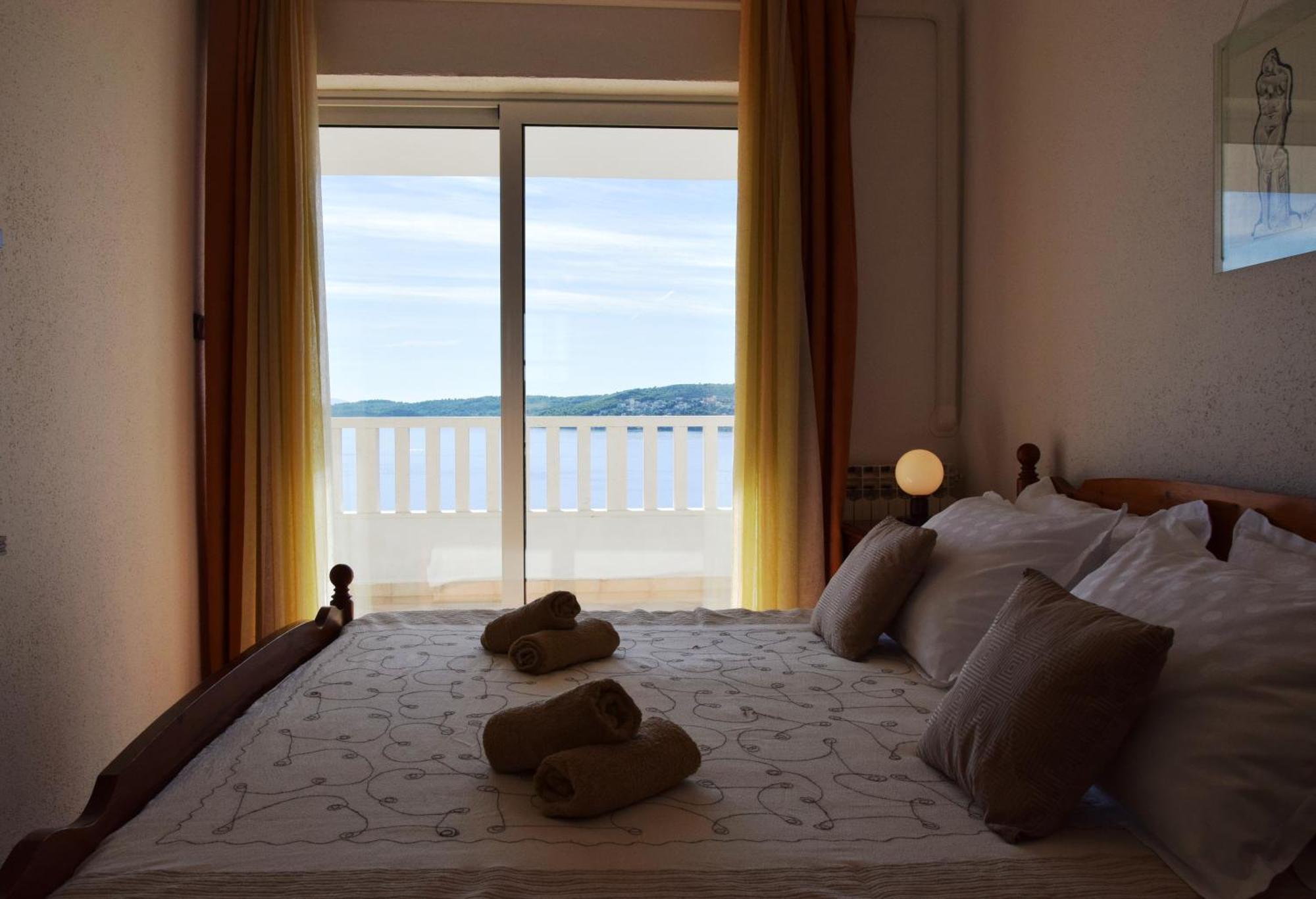 Apartment Julio Τρογκίρ Εξωτερικό φωτογραφία